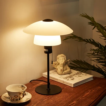 Средновековен Тих Вятър Нощни лека нощ за спални Дизайнерски скандинавски минимализъм Хол с Бар Плот на Работна Маса Стъклена настолна лампа PH3